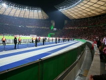 3:0 durch Miro Klose in der 87. Minute! Die roten Reihen lichten sich und wir stehen nun ganz vorn!